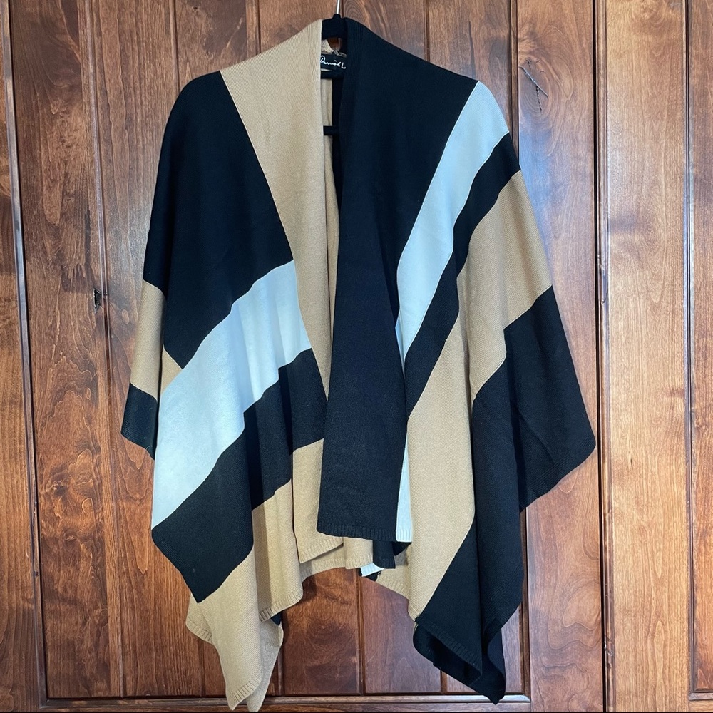 NWT colorblock knit kimono